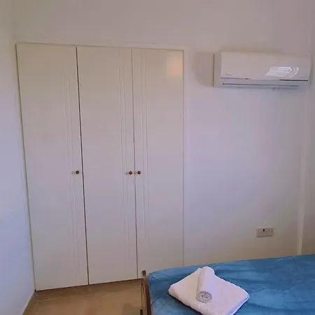 Camelia Larnaca