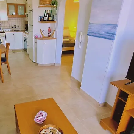 Camelia Apartment *